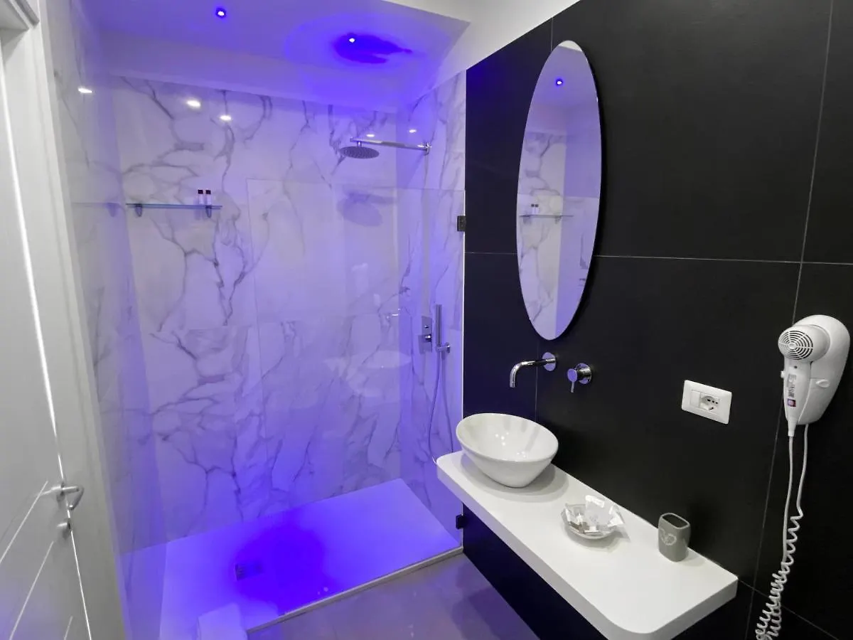 Bed & Breakfast Aurora Luxury Rooms Naples Italy