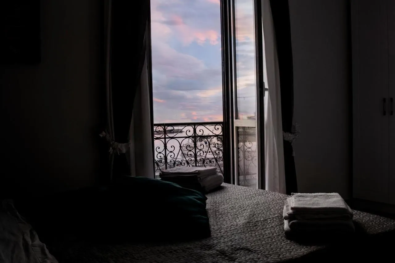 Aurora Luxury Rooms Napoli Bed & Breakfast