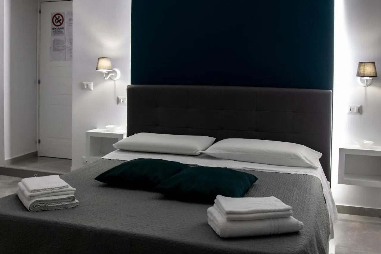Bed & Breakfast Aurora Luxury Rooms Naples Italy