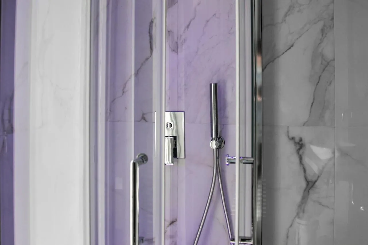 Aurora Luxury Rooms Naples 0*,