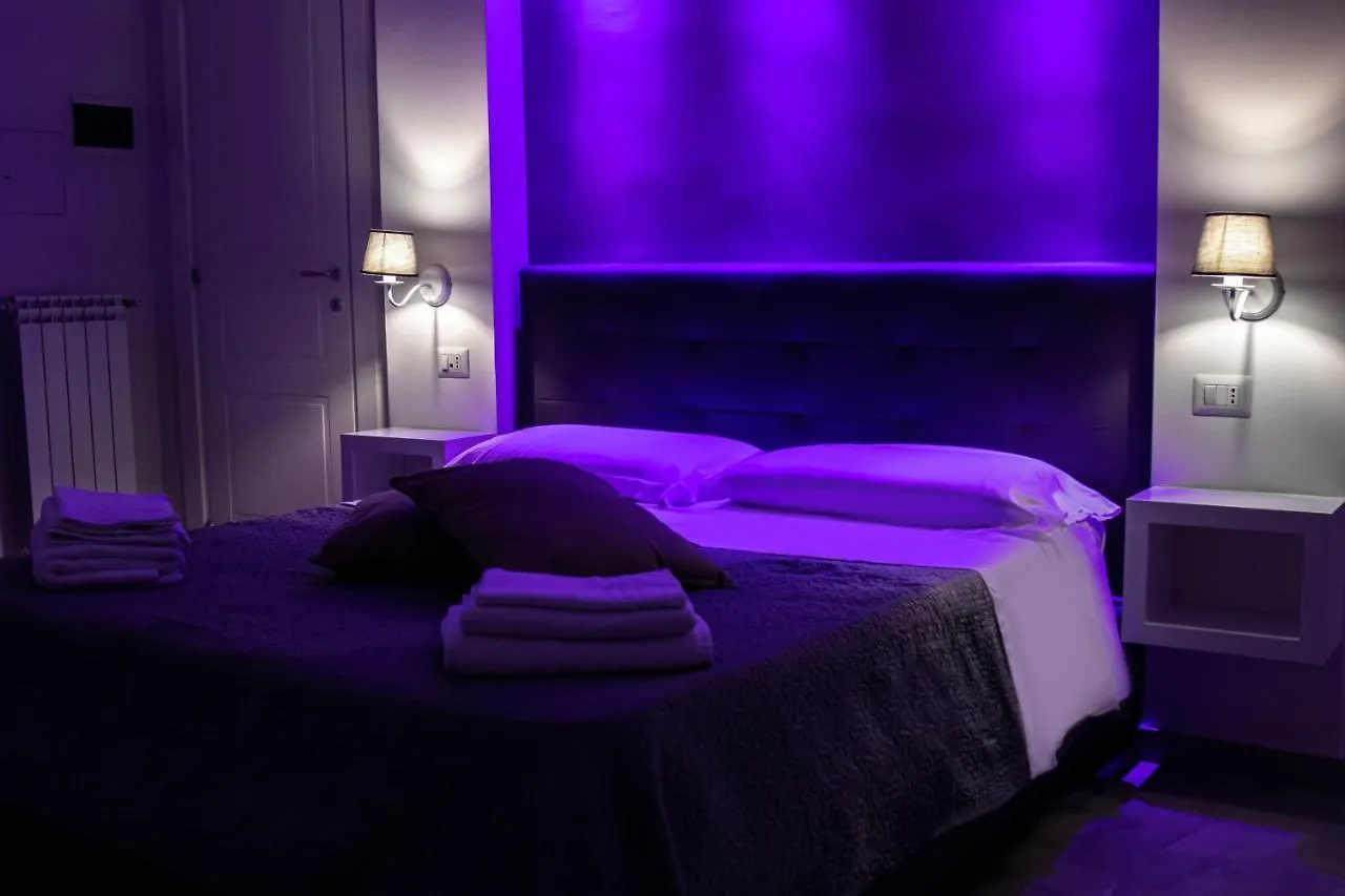 Aurora Luxury Rooms Naples Bed & Breakfast